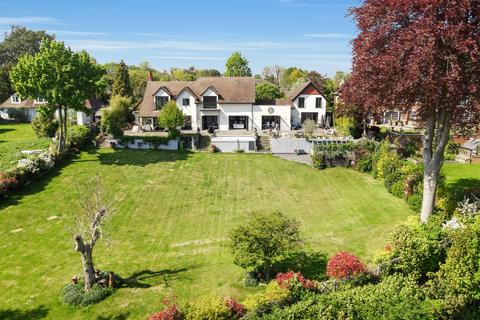 Beechlands Tydcombe Road, Warlingham, CR6 9LU
