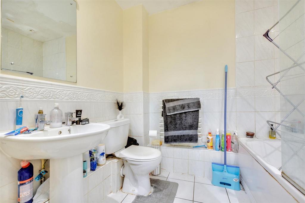 Bathroom  (2).jpeg