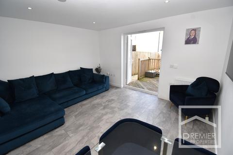 2 bedroom terraced house for sale, Skylark Gardens, Cambuslang