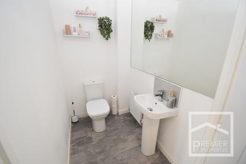 2 bedroom terraced house for sale, Skylark Gardens, Cambuslang