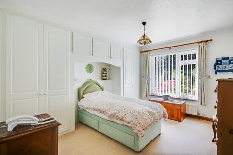 Ferndale Furzefield Road, East Grinstead, RH19 2EF