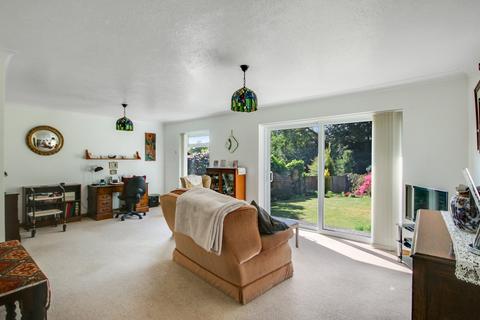 Ferndale Furzefield Road, East Grinstead, RH19 2EF