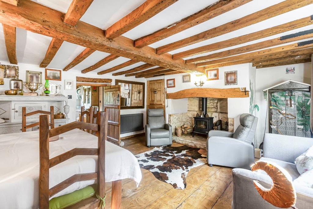 Snug/Dining Room