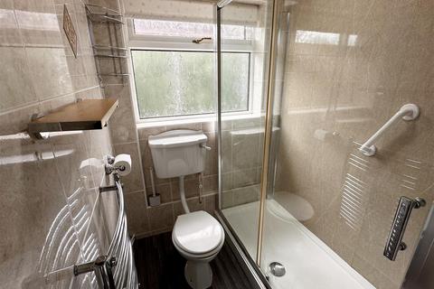 2 bedroom detached bungalow to rent, Wedgwood Road, Cheadle