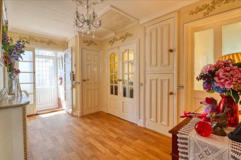 undefined, Frinton CO13