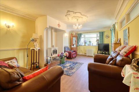 undefined, Frinton CO13