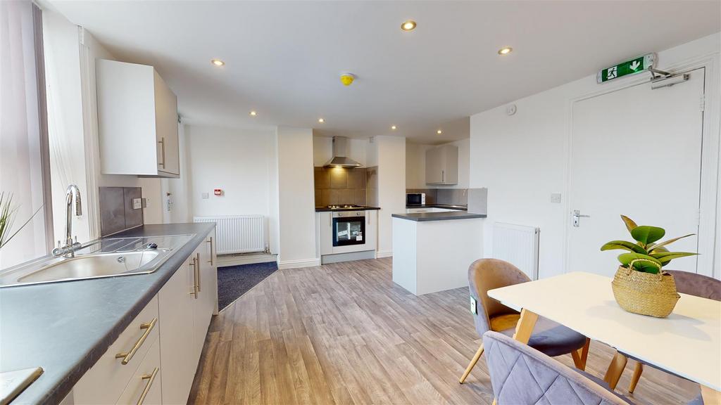 69-Kirkgate-Rm2-05092023 151331.jpg