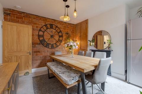 4 bedroom terraced house for sale, Denzil Road, Guildford, GU2