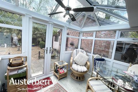 2 bedroom detached bungalow for sale, Blurton Road, Stoke-On-Trent ST3