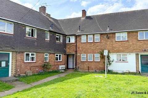 3 bedroom maisonette for sale, Chadwell Avenue, Cheshunt