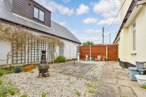 2 bedroom detached bungalow for sale, Meehan Road, Greatstone, New Romney, Kent