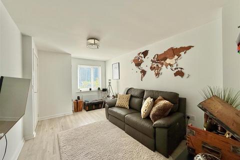 2 bedroom end of terrace house for sale, Charlbury Drive, Plymouth PL9