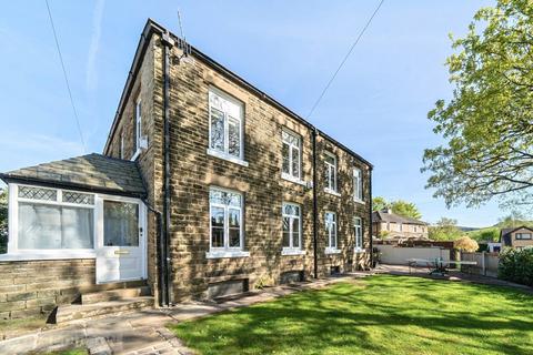 4 bedroom semi-detached house for sale, Sheffield Road, Glossop, Derbyshire, SK13
