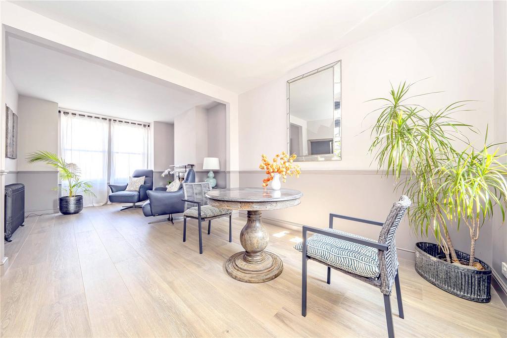 Dining/Sitting Room