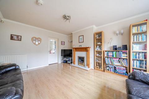 3 bedroom semi-detached house for sale, Victoria Mount, Horsforth, LS18