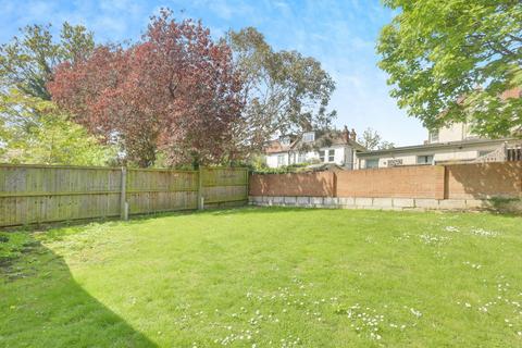 17b Cossington Road, Westcliff-on-sea, SS0 7NJ