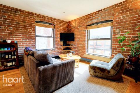 2 bedroom flat for sale, Kirkgate, LEEDS