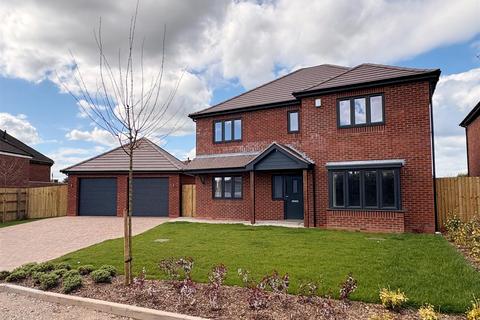 4 bedroom detached house for sale - Kent Road, Halesowen