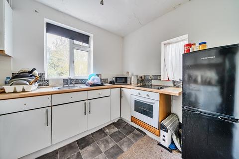3 bedroom maisonette to rent, Windsor Drive, Orpington, BR6 6EY