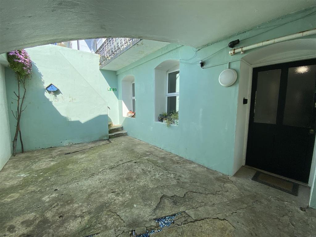 Front Courtyard.jpeg