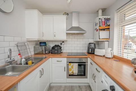 1 bedroom flat to rent, Dibden Road, Downend, Bristol, BS16 6UE