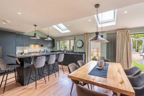 4 bedroom detached house for sale, Billingwood Drive, Rawdon LS19