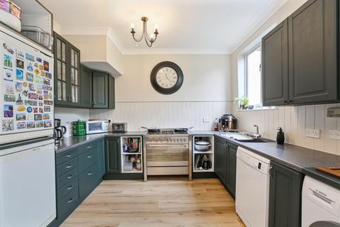 4 bedroom house for sale, Cranston Road, London