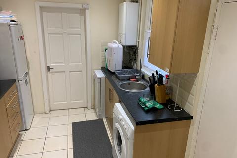2 bedroom flat to rent, Coniston Avenue, Newcastle upon Tyne NE2