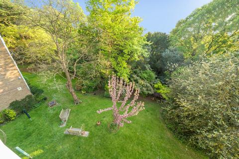 2 bedroom apartment for sale, Beulah Hill, London, SE19
