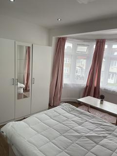 House share to rent, Ruskin Gardens, Queensbury HA3