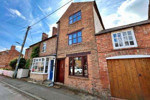 4 bedroom cottage for sale, West Street, Weedon, Northampton, NN7 4QU