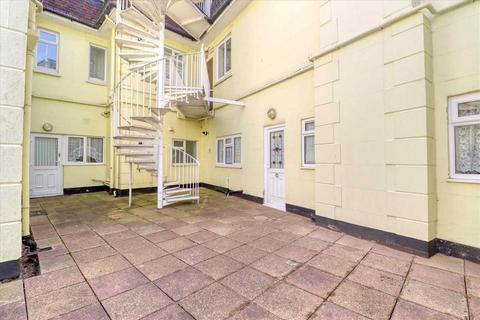 3 bedroom apartment for sale, East Clacton CO15