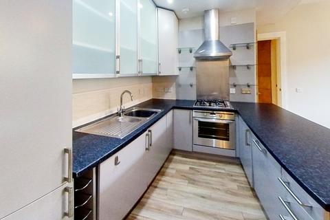 2 bedroom flat to rent, Newlands Road, Glasgow, Glasgow City, G44