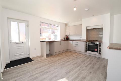 3 bedroom end of terrace house to rent, Aston Street, Leeds, West Yorkshire, LS13