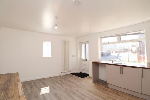 3 bedroom end of terrace house to rent, Aston Street, Leeds, West Yorkshire, LS13