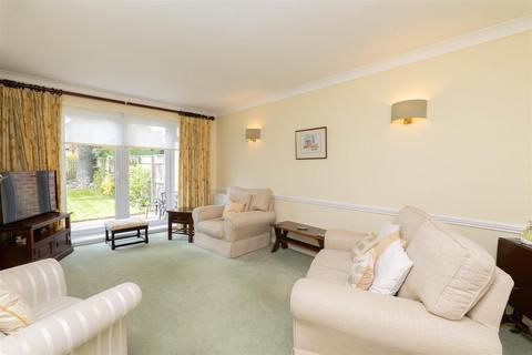 4 bedroom semi-detached bungalow for sale, South Bend, Newcastle Upon Tyne