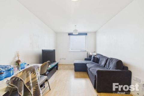 2 bedroom apartment for sale, High Street, Feltham, TW13