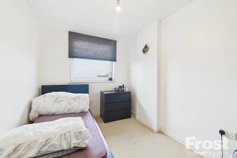 undefined, High Street, Feltham, TW13