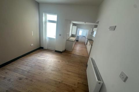 5 bedroom terraced house to rent, Bedford Road, bootle