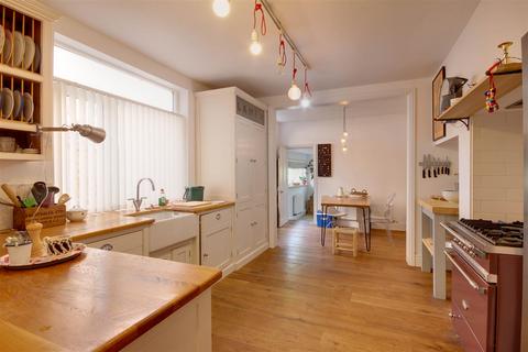 4 bedroom terraced house for sale, Ella Street, Hull