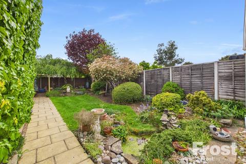 94 Station Crescent, Ashford, TW15 3HL