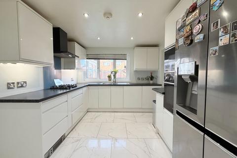 4 bedroom detached house for sale, Stretton Road, Shirley