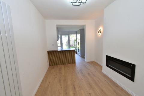 3 bedroom bungalow to rent, Wembley, HA0