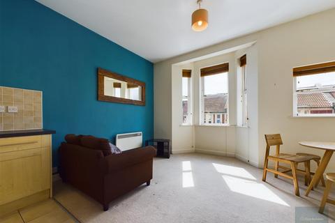 2 bedroom apartment to rent, Trinity Court, Horfield BS7