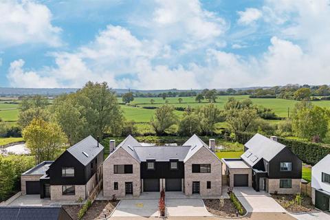 4 bedroom semi-detached house for sale, The Street, Appledore