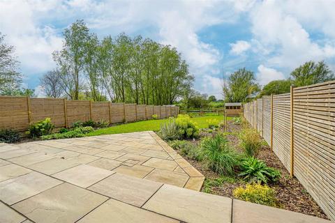 4 bedroom semi-detached house for sale, The Street, Appledore