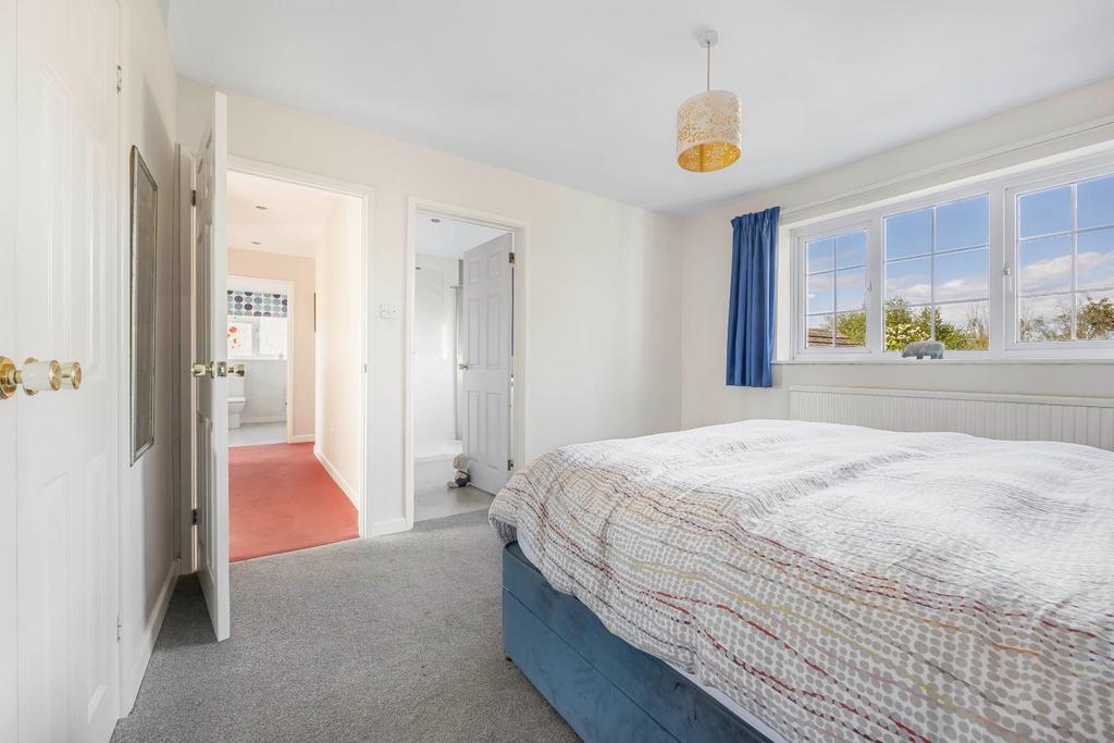 Bedroom .JPG