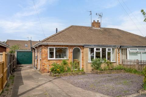 2 bedroom semi-detached bungalow for sale, The Glade, York