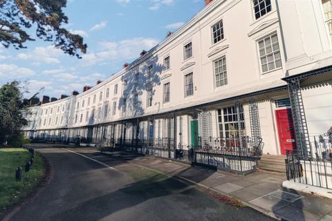2 bedroom apartment to rent, Willes Road, Leamington Spa