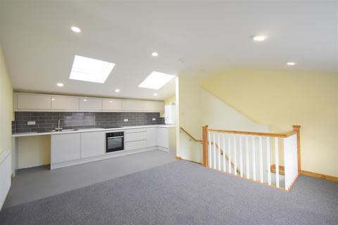 1 bedroom end of terrace house to rent, Seymour Road, Staple Hill, Bristol
